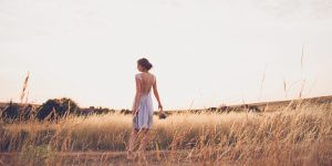 robe de mariée courte pour cérémonie civile sur mesure