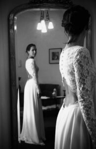 robe de mariee dentelle decollete dos Montpellier