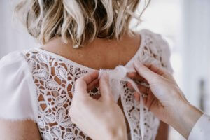 robe de mariage Mareille maury en compagnie des perdrix fabriquée en france