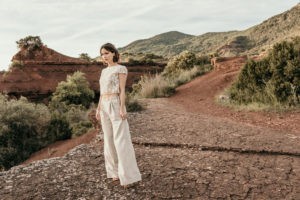 ensemble crop top dentelle pantalon lin bio mariage