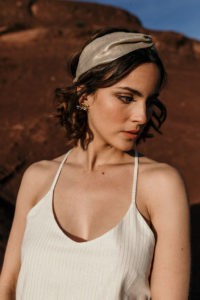 headband lin or chic