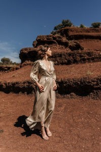 robe mariee portefeuille lin or manches