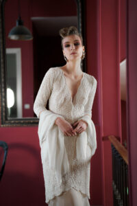 robe longue de mariée moderne en guipure de coton