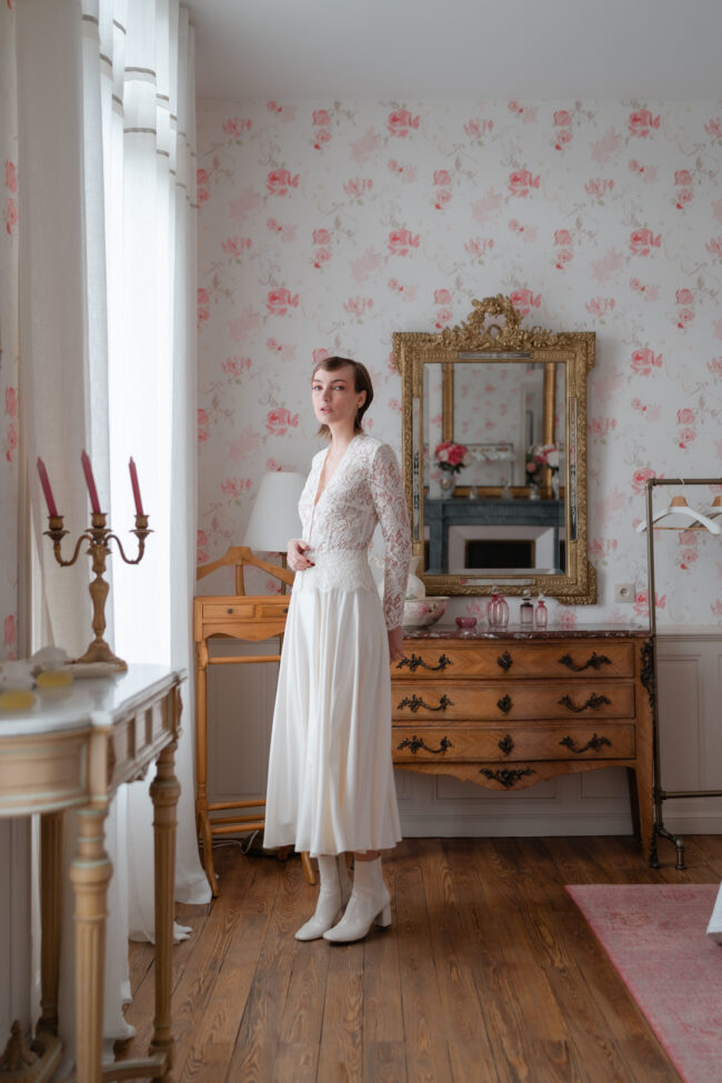 veste en dentelle et jupe de mariée en soie