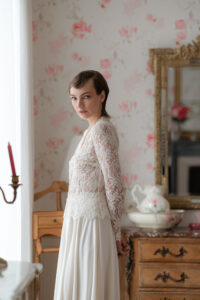 veste de mariée en dentelle de Calais et jupe en soie