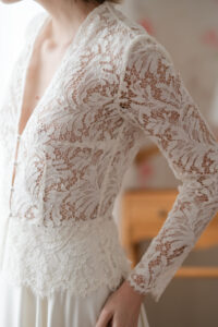 veste en dentelle de Calais manches longues