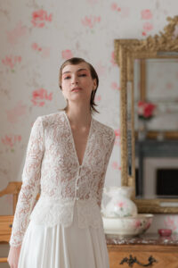 top mariée en dentelle de calais cree a montpellier