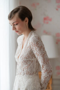 top de mariée en dentelle manches longues