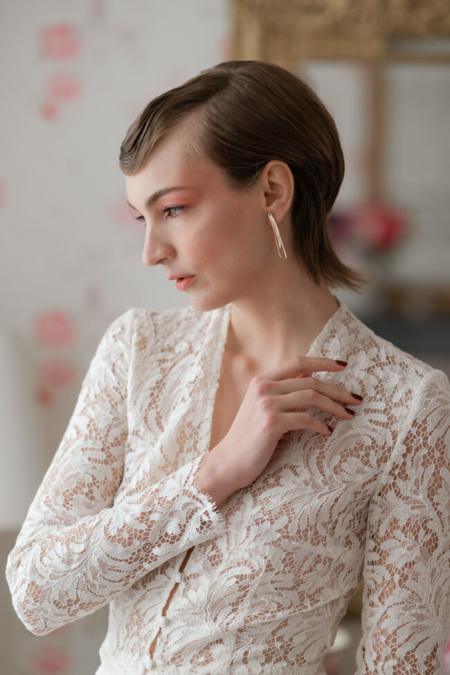 top en dentelle manches longues