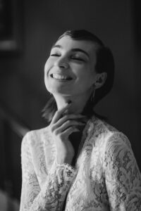 mariée moderne et chic top de dentelle de Calais