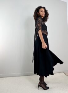 jupe longue midi et top en dentelle noir