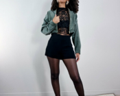 short taille haute top noir dentelle manches trois quart et teddy velours vert