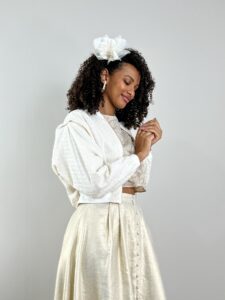 veste en soie brodée