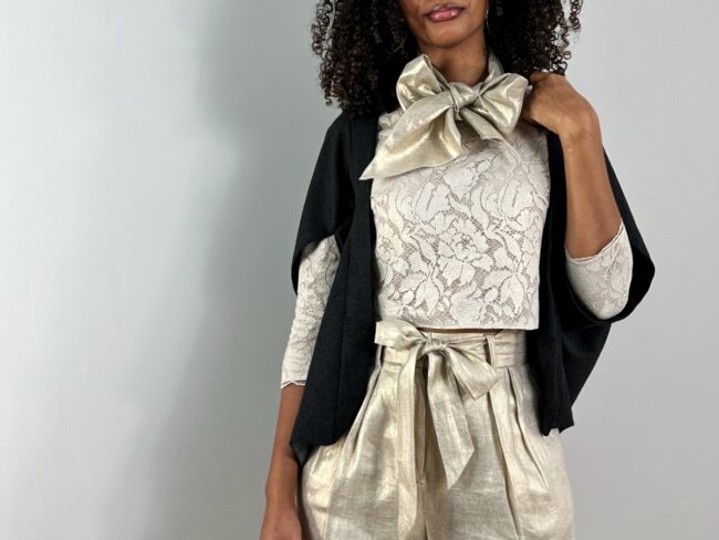 foulard lin or tenue de fête