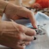 Atelier initiation aux techniques de création de bijoux textile – Image 2