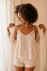 top en dentelle rose
