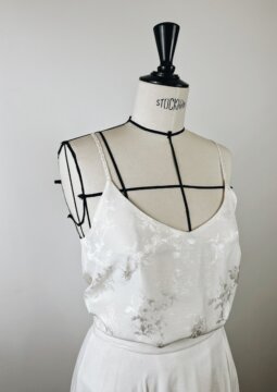 Top femme raffiné et chic en tissu jacquard soie et coton