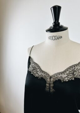 Top femme en tencel et dentelle de calais made in france